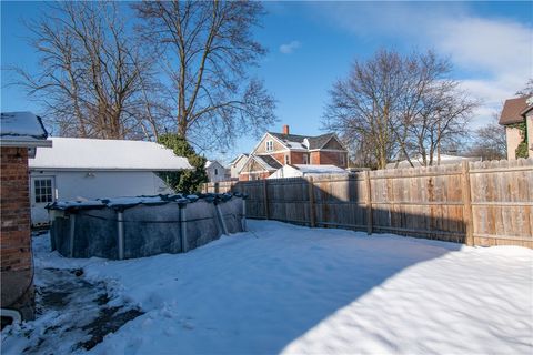 Tiny photo for 202 Fall Street, Seneca Falls, NY 13148 (MLS # R1655089)