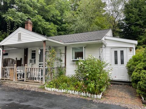 Photo of 19 N Belmont Circle, Oneonta, NY 13820 (MLS # R1618281) Photo of 19 N Belmont Circle, Oneonta, NY 13820 (MLS # R1618281)