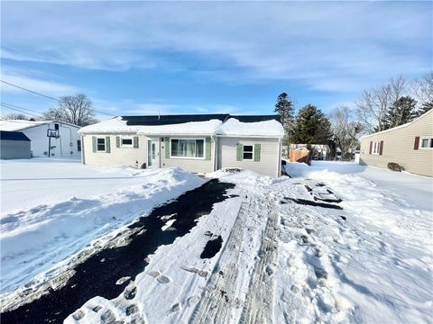 39 Elmhurst Circle Auburn NY 13021