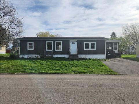 Mobile Home For Sale - 211 Spring Run<br/> Ontario County, Manchester, NY 14432