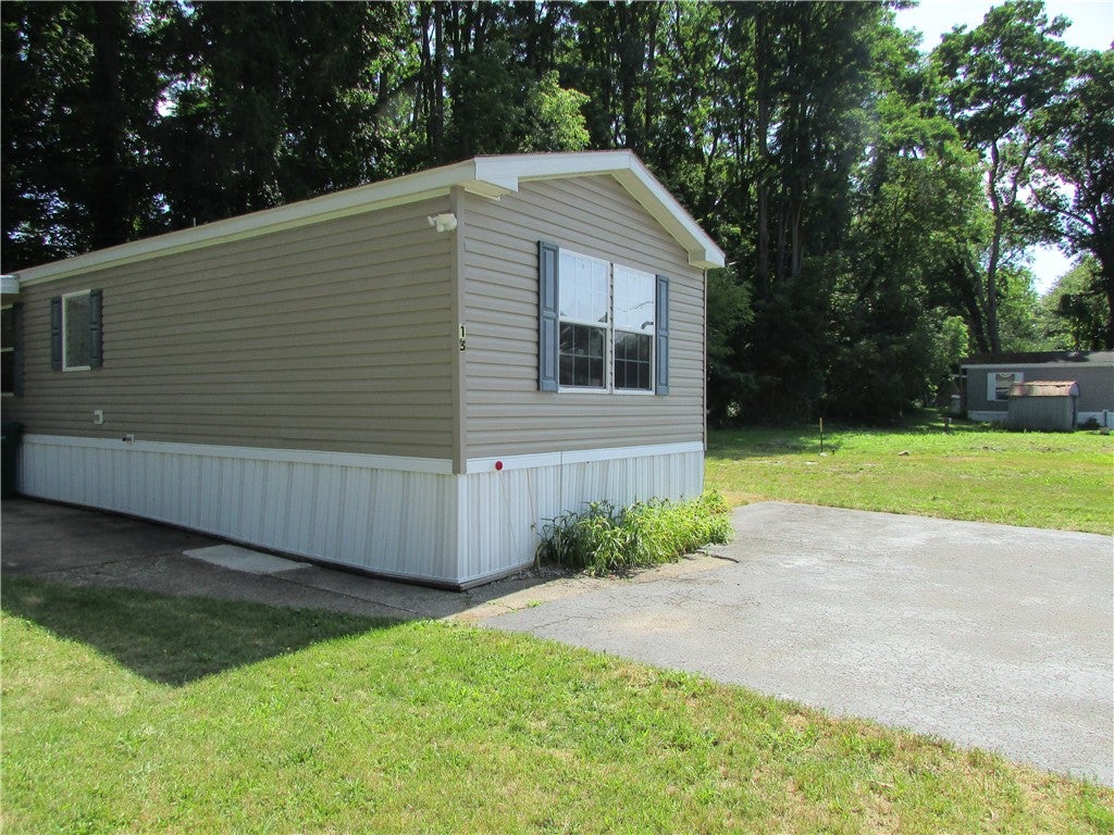 13 Glazer Drive