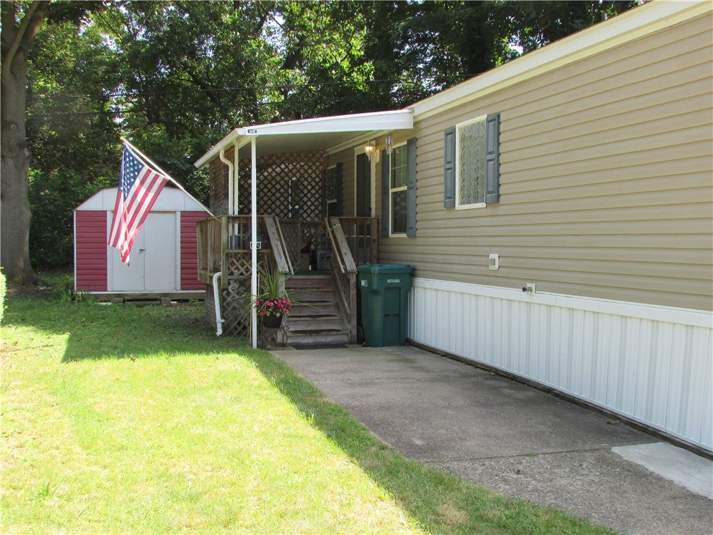 13 Glazer Drive