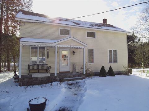 MLS: R1586465