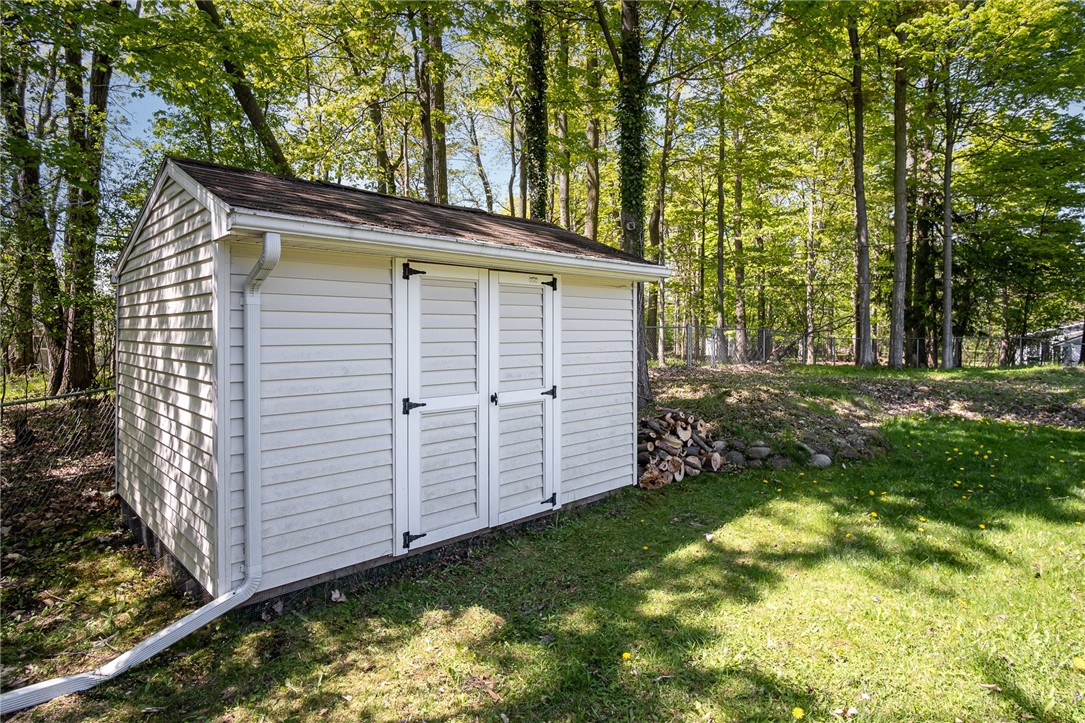 289 Hollybrook Road, Henrietta, New York image 25