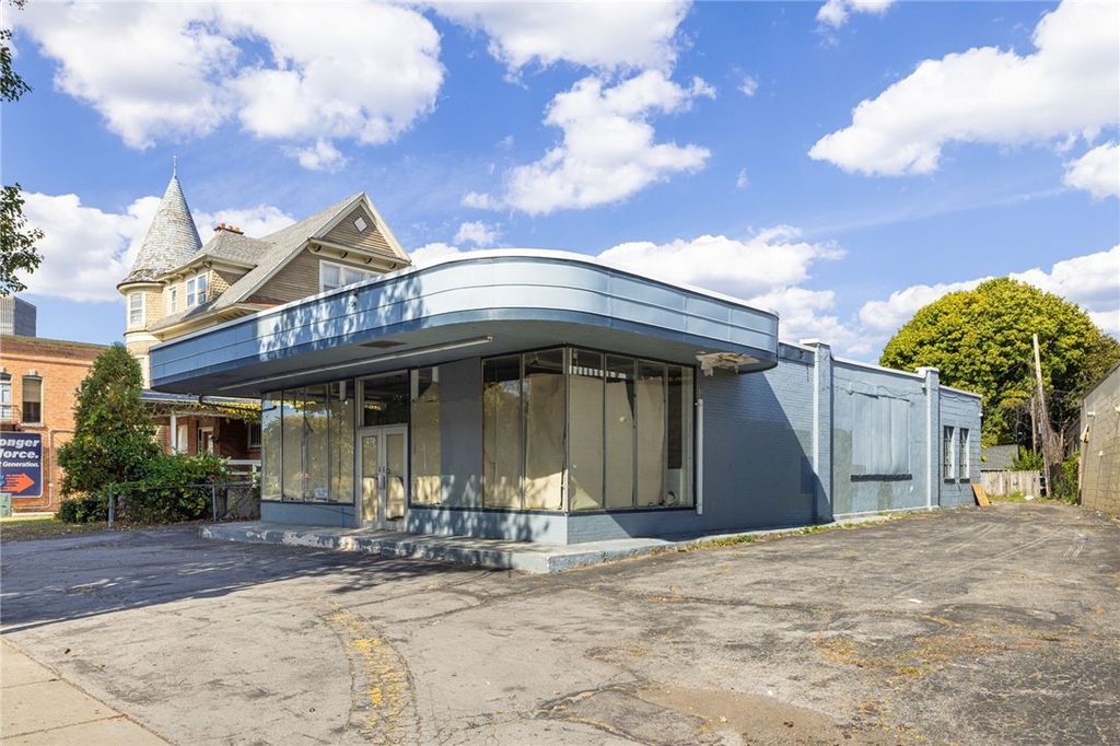 Photo of 266-270 Monroe Avenue, Rochester, NY 14607 (MLS # R1644607)