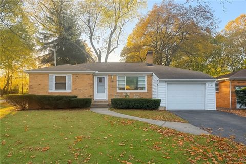 Homes For Sale - 2495 Culver Road<br/> Irondequoit, NY 14609