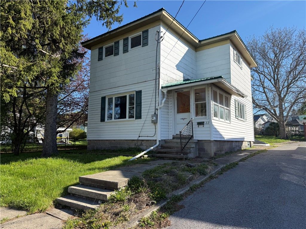 Photo of 22 Myrtle Avenue, Auburn, NY 13021 (MLS # R1677839)