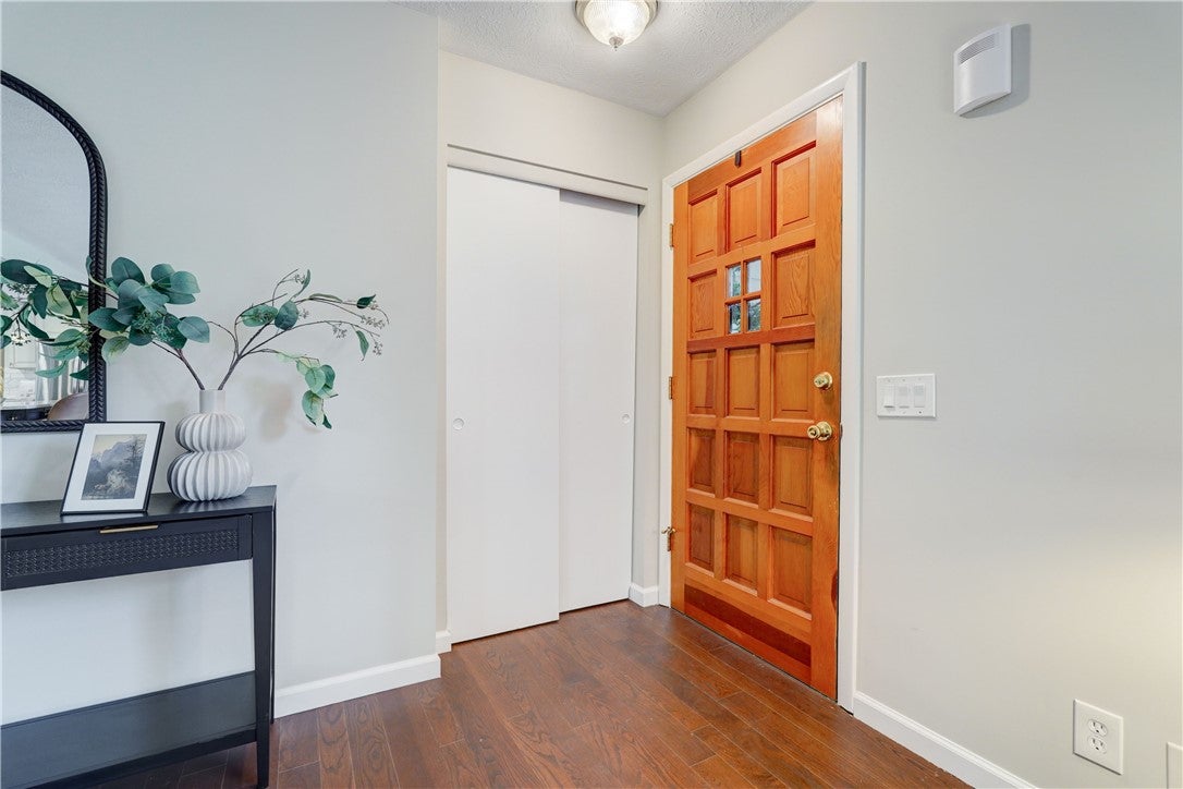33 Stony Brook Lane
