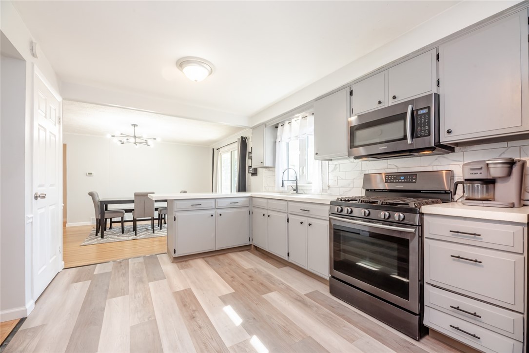985 Weiland Road, Greece, New York image 12