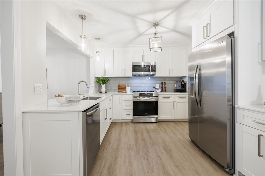 Search Properties 4 56 stonington drive