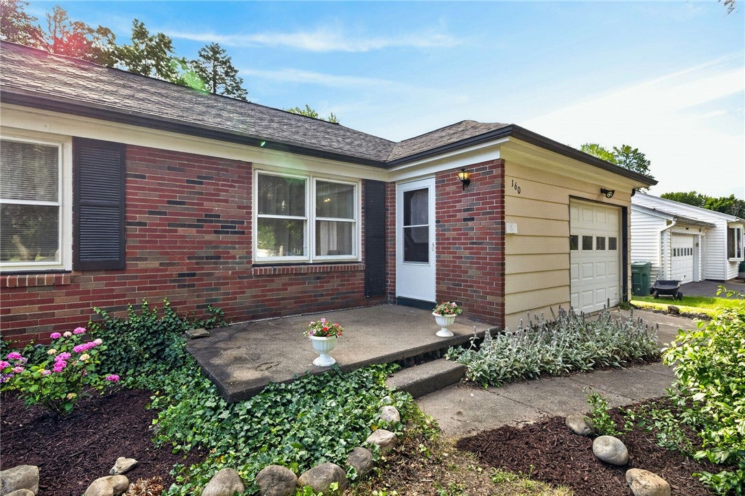 160 Sherwood Drive