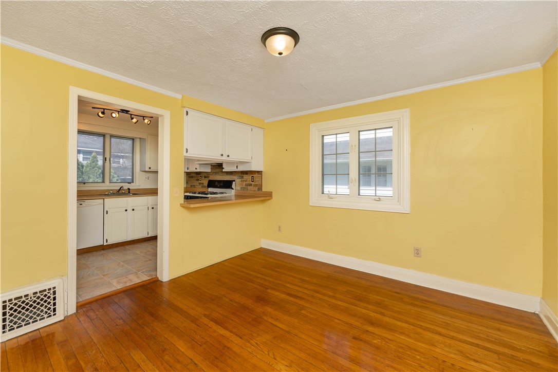 61 Dover Park, Brighton, New York image 4