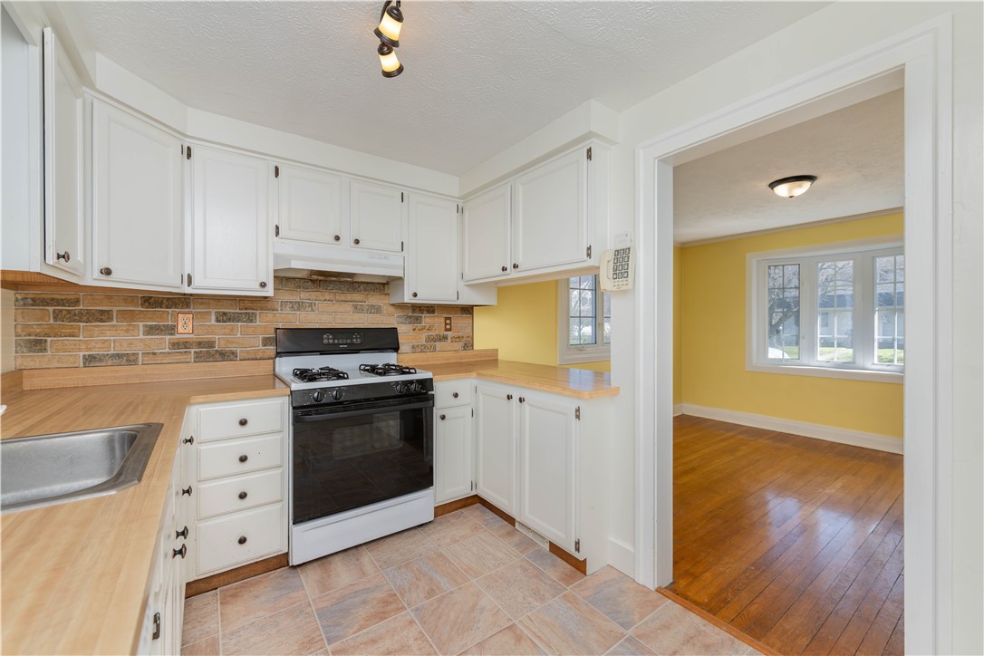 61 Dover Park, Brighton, New York image 2