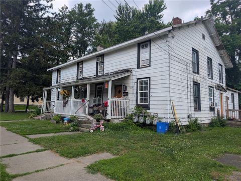 Photo of 751-753 E Washington Avenue, Elmira City, NY 14901 (MLS # R1650370)