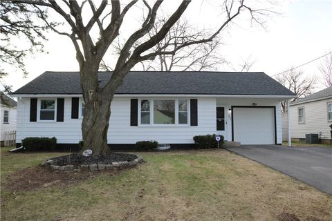 Homes For Sale - 91 Vinal Avenue<br/> Irondequoit, NY 14609