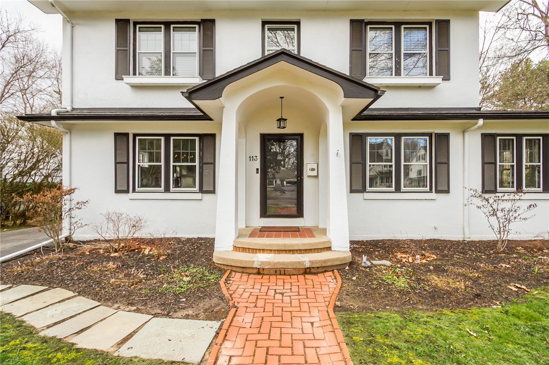 113 Stoneleigh Court
