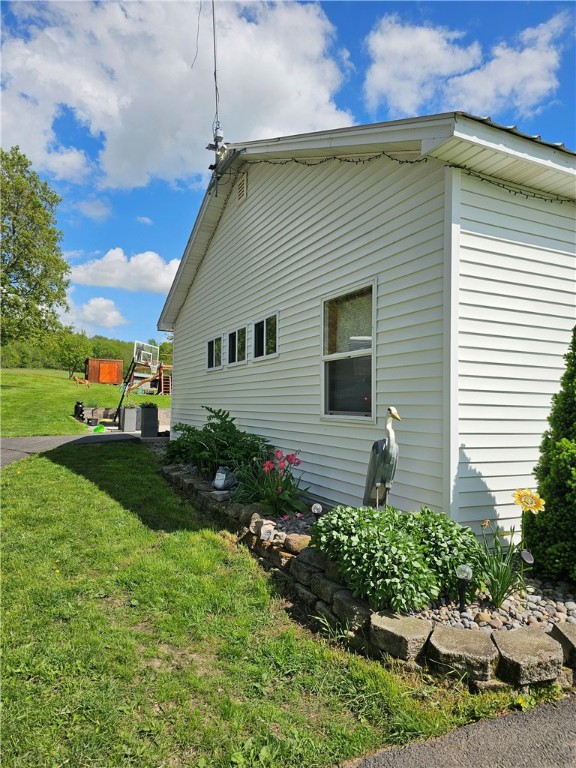 928 East Street, Bridgewater, New York image 25