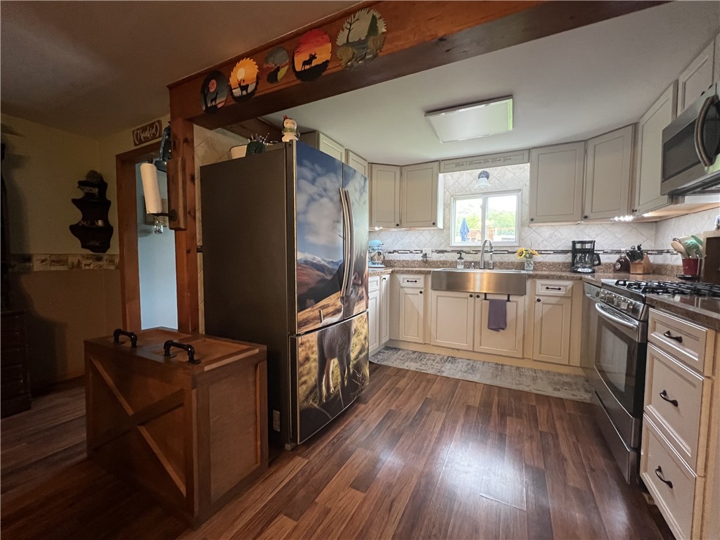 928 East Street, Bridgewater, New York image 7
