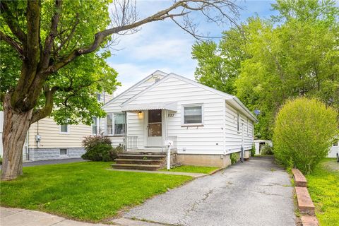 Photo of 227 E Chestnut Street, East Rochester, NY 14445 (MLS # R1684564)