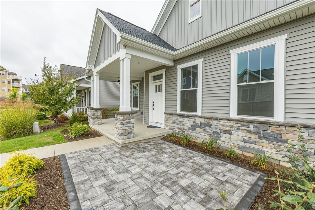 121 Thompson Lane