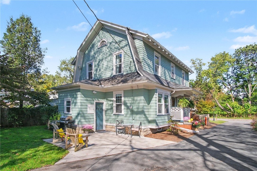 285 Thomas Avenue