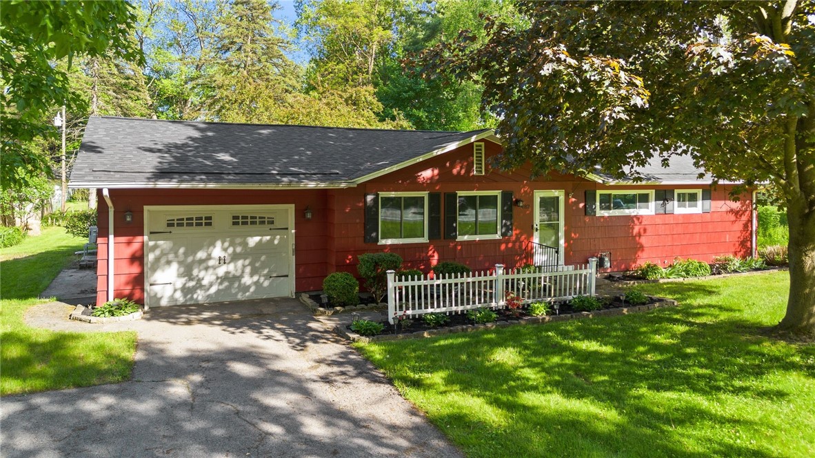 482 Marsh Road, Pittsford, New York image 33