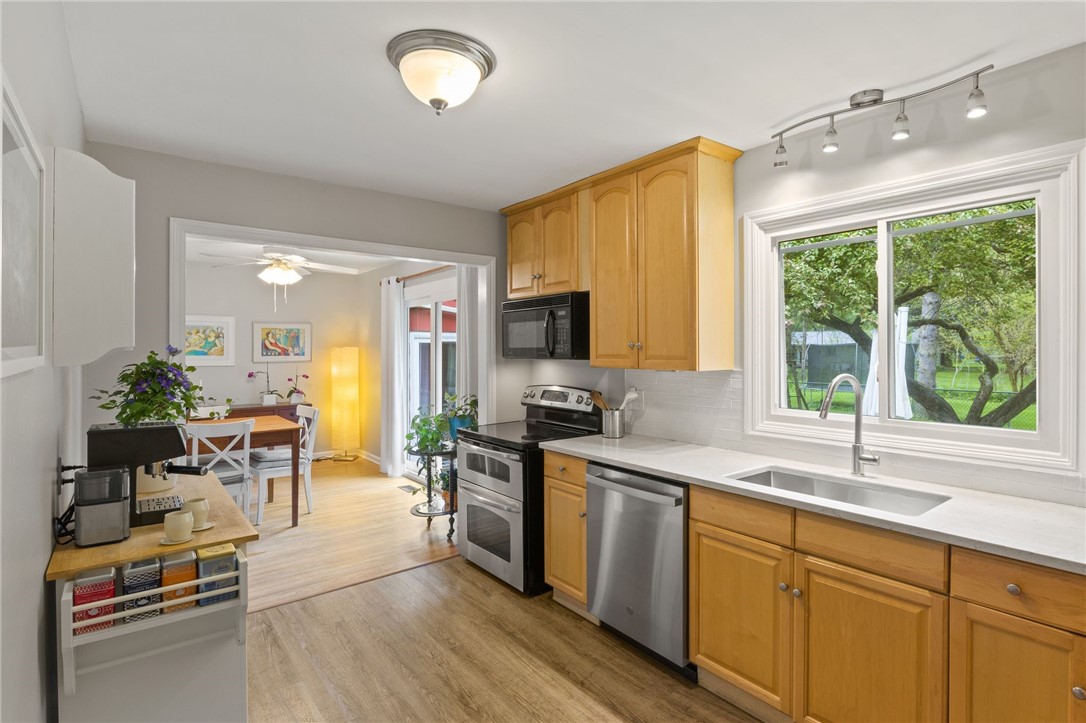 482 Marsh Road, Pittsford, New York image 13