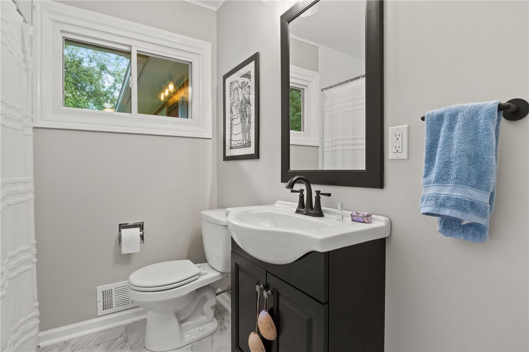 482 Marsh Road, Pittsford, New York image 24