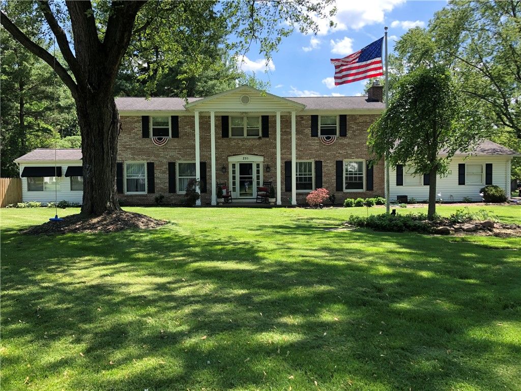 Photo of 251 Hillary Lane, Penfield, NY 14526 (MLS # R1665912)