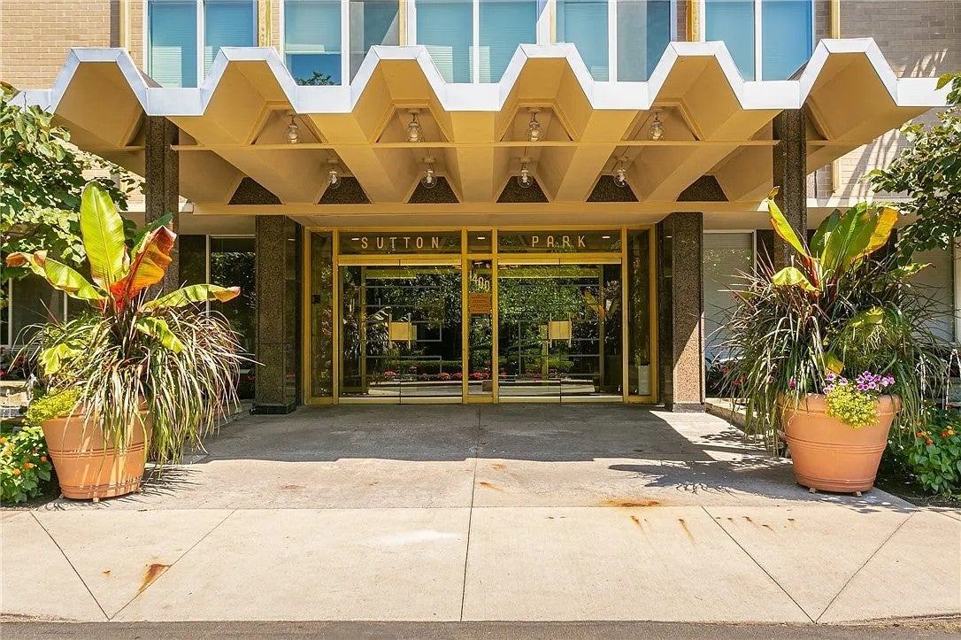 1400 East Avenue UN216