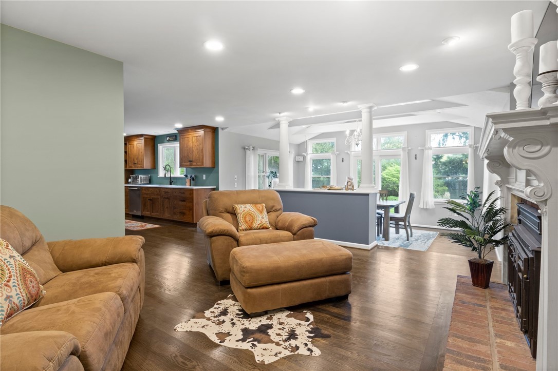 16 Pond View Lane, Penfield, New York image 12