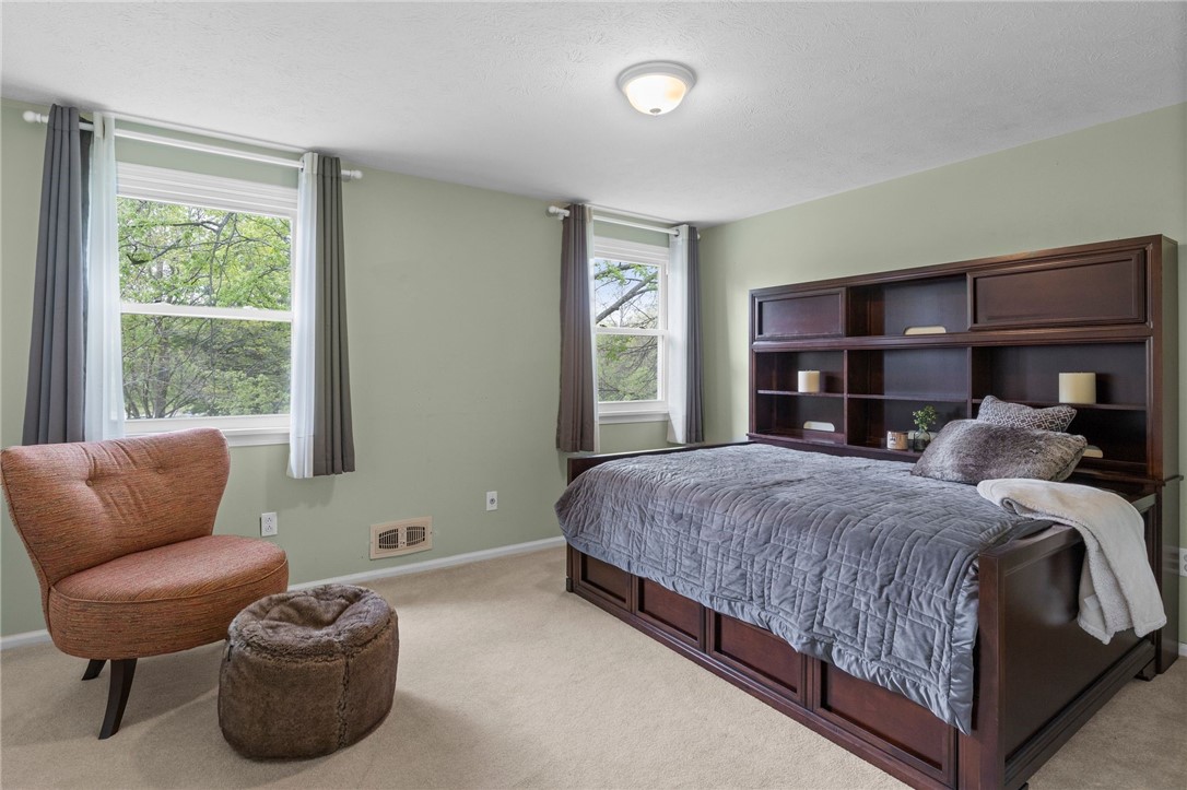 16 Pond View Lane, Penfield, New York image 22