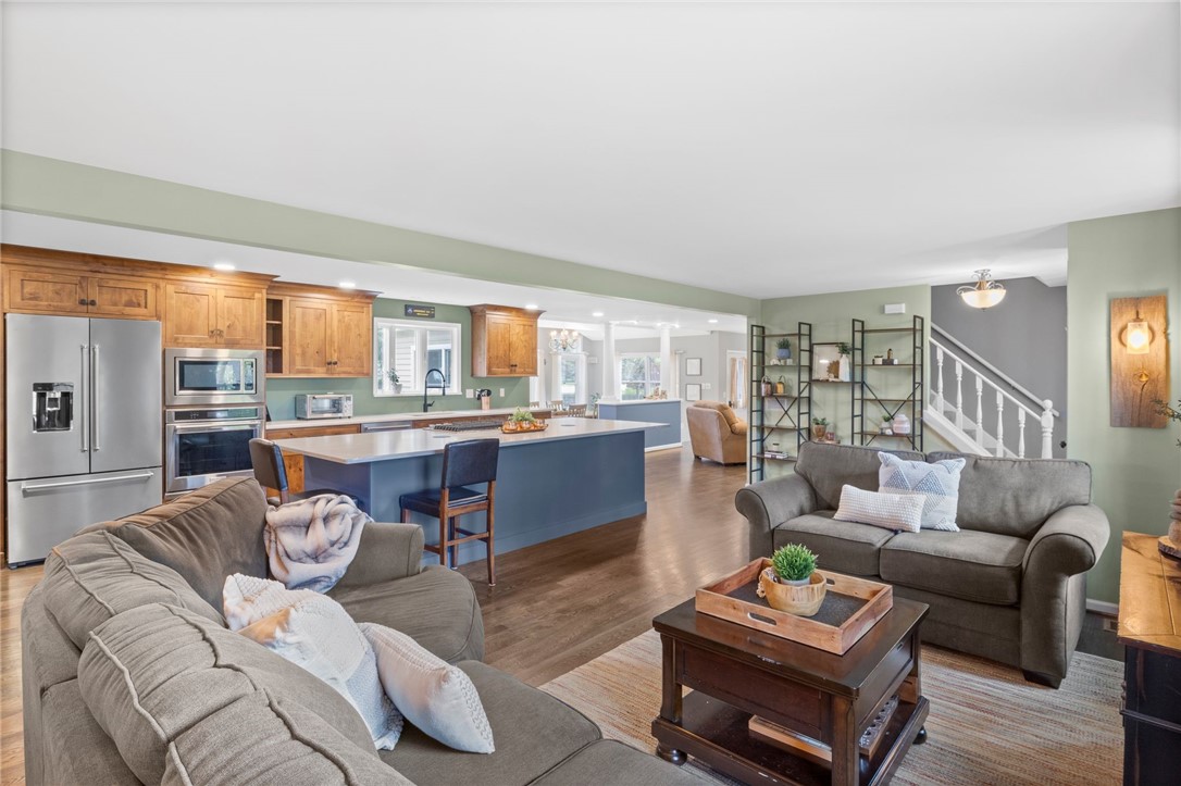 16 Pond View Lane, Penfield, New York image 7