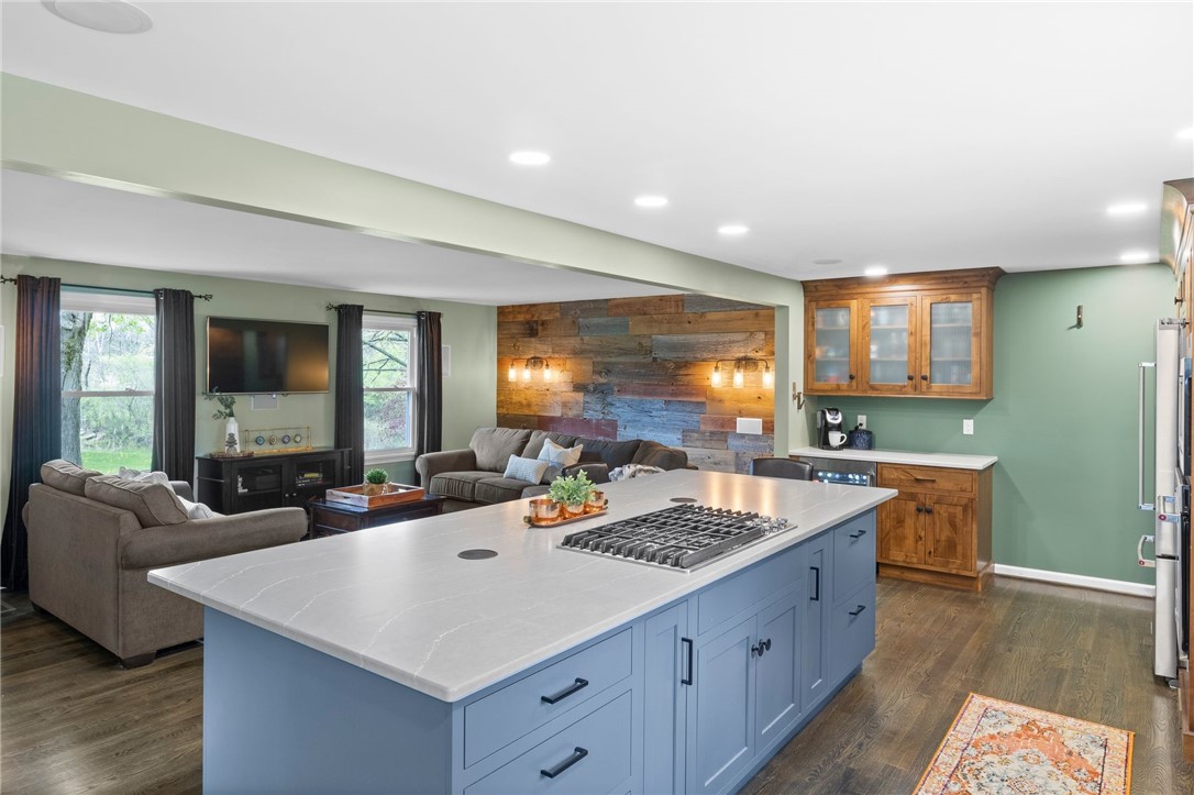 16 Pond View Lane, Penfield, New York image 6