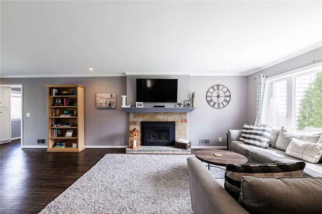 43 Lochnavar Parkway