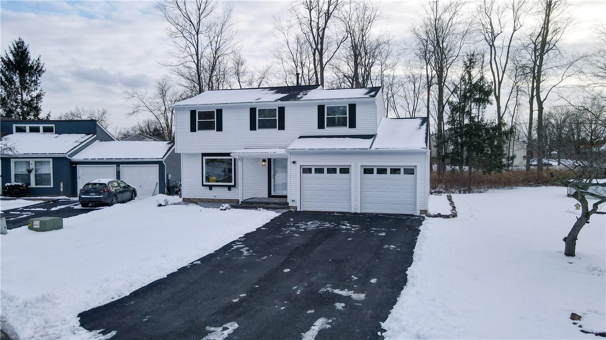 7 Creekside Circle, Penfield, New York image 3