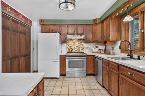 Tiny photo for 1009 Heritage Park Drive, Webster, NY 14580 (MLS # R1724323)