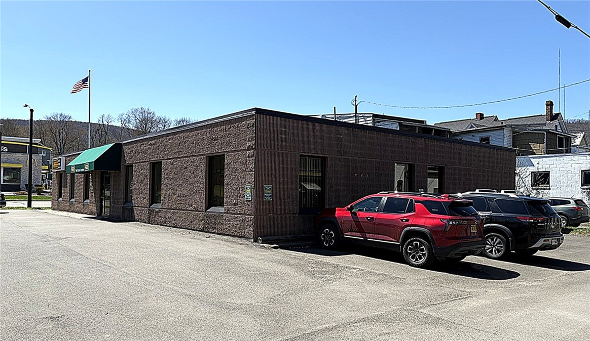 73 Denison Parkway W