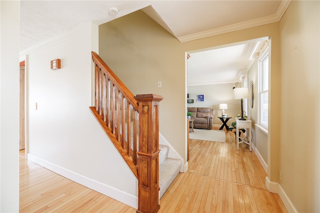 11 Duxbury Circle, Victor, New York image 4