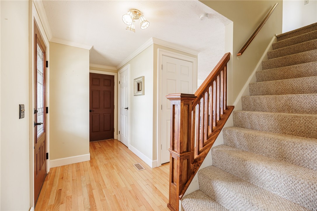 11 Duxbury Circle, Victor, New York image 5