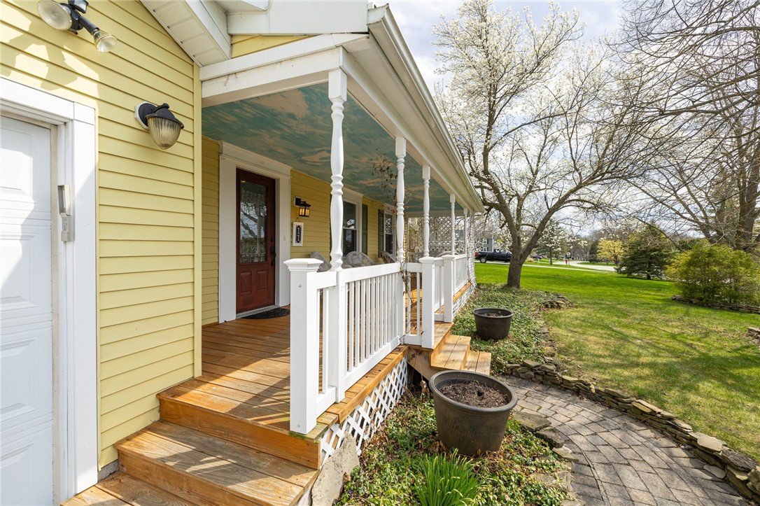11 Duxbury Circle, Victor, New York image 2