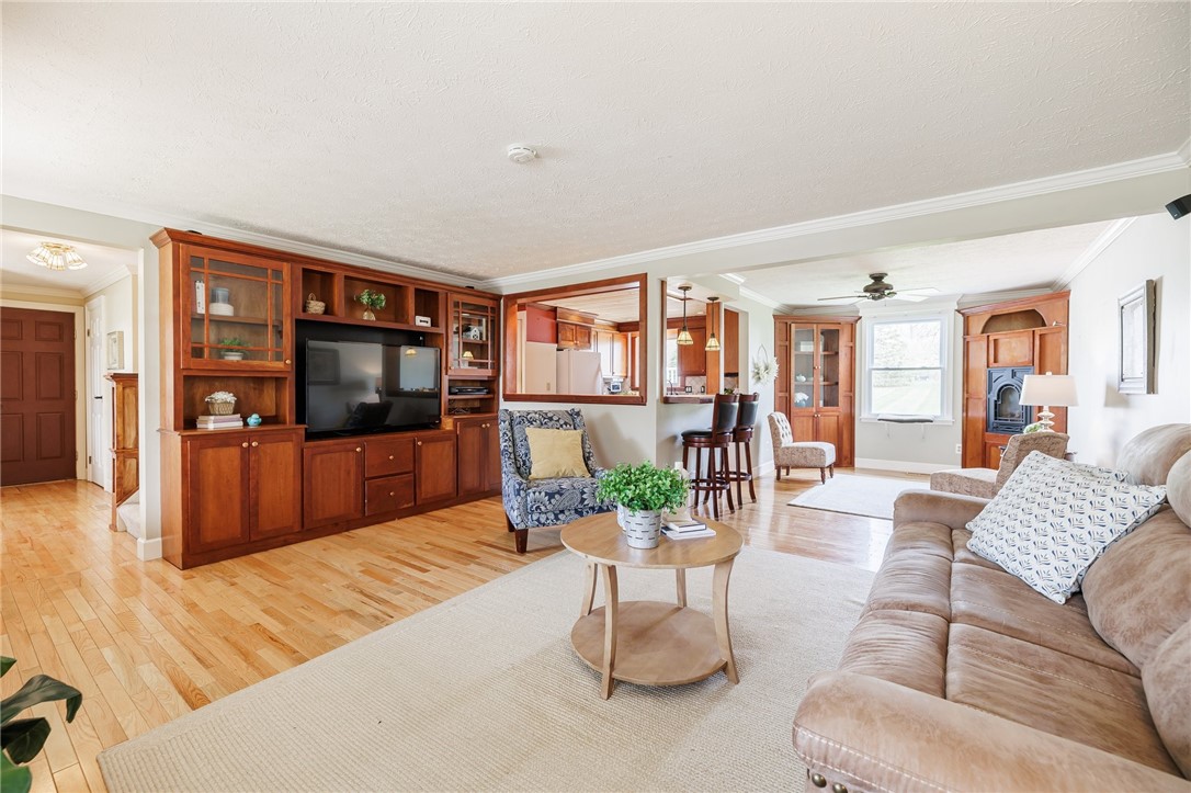 11 Duxbury Circle, Victor, New York image 9