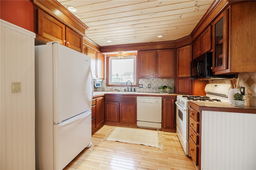 11 Duxbury Circle, Victor, New York image 17