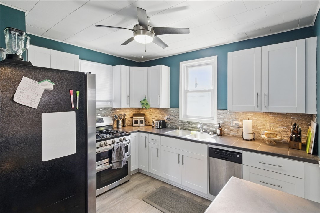 395 Laurelton Road, Irondequoit, New York image 9