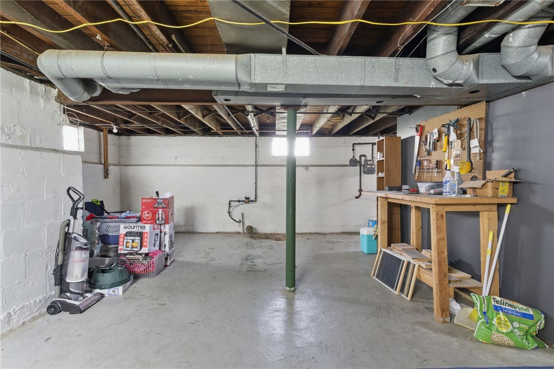 395 Laurelton Road, Irondequoit, New York image 27