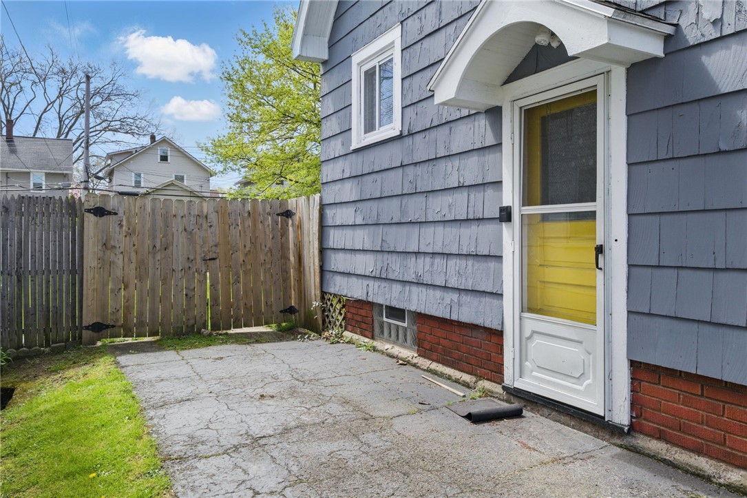395 Laurelton Road, Irondequoit, New York image 4