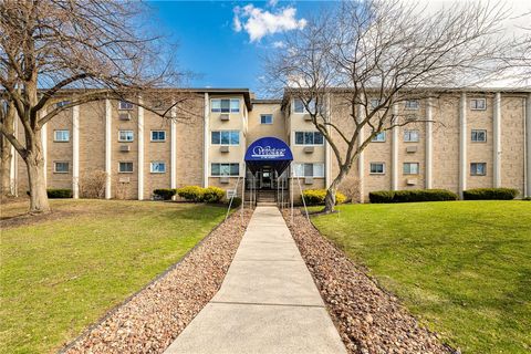 Photo of 805 Westage At The Harbor Hbr, Irondequoit, NY 14617 (MLS # R1658909)
