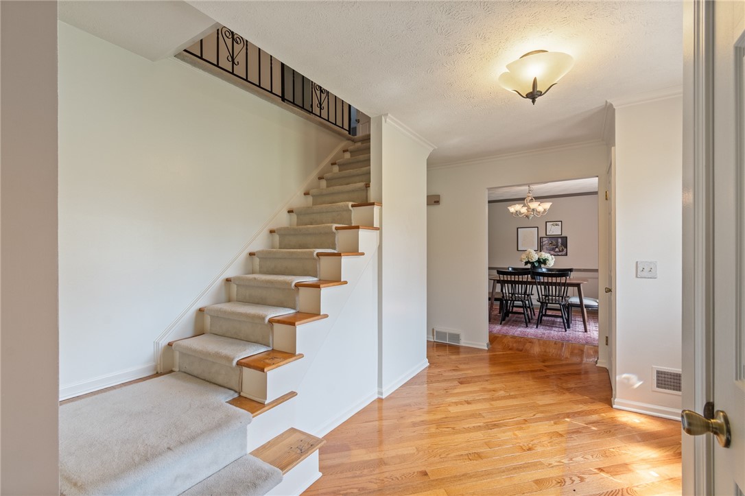1212 Majestic Way, Webster, New York image 4