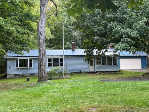 Homes For Sale - 10900 Meyers Road<br/> Chautauqua County, Sheridan, NY 14062