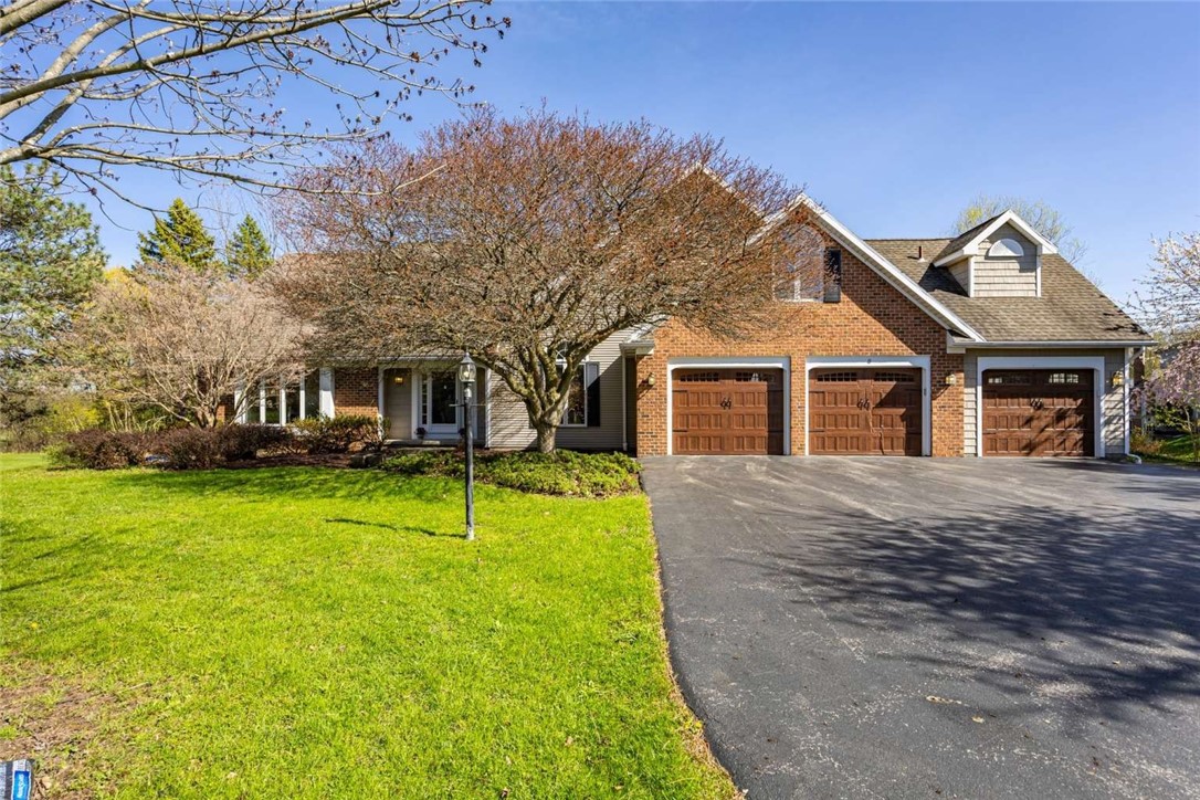 8 Hidden Springs Drive, Pittsford, New York image 39